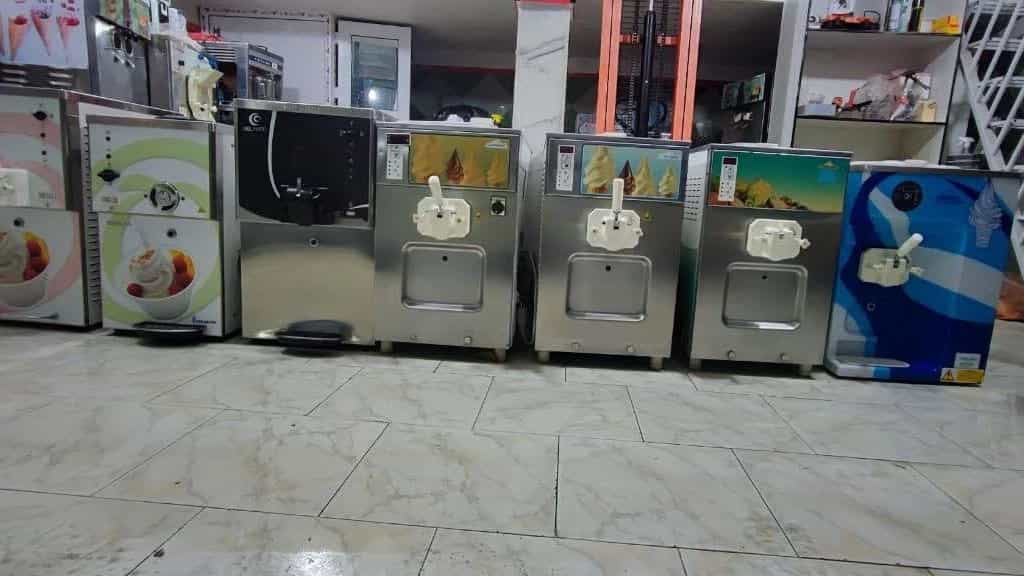 دستگاه بستنی قیفی و انواع آن خرید از صنایع برودتی مجیدی